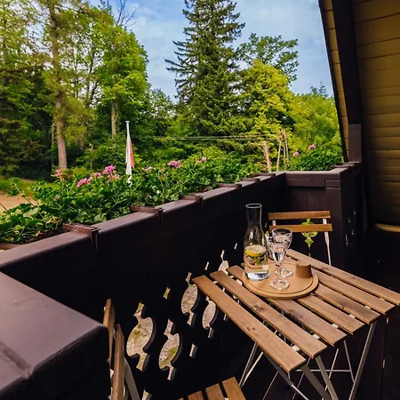 فندق مبيت وإفطار Weranda Z Widokiem Na Karkonosze 3*